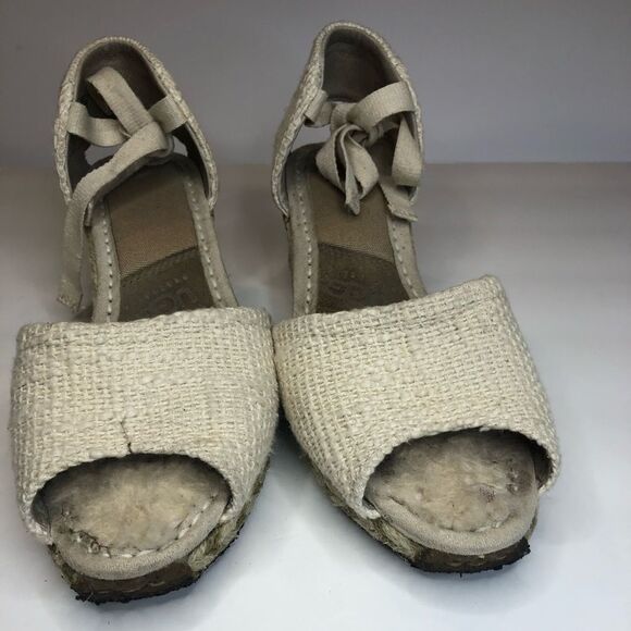 Ugg wedge tie up Sherpa lined sandals size 6 - Picture 3 of 9